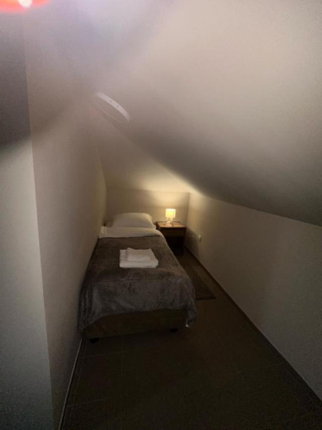 Jp Motel Mali Pariz 보르 외부 사진